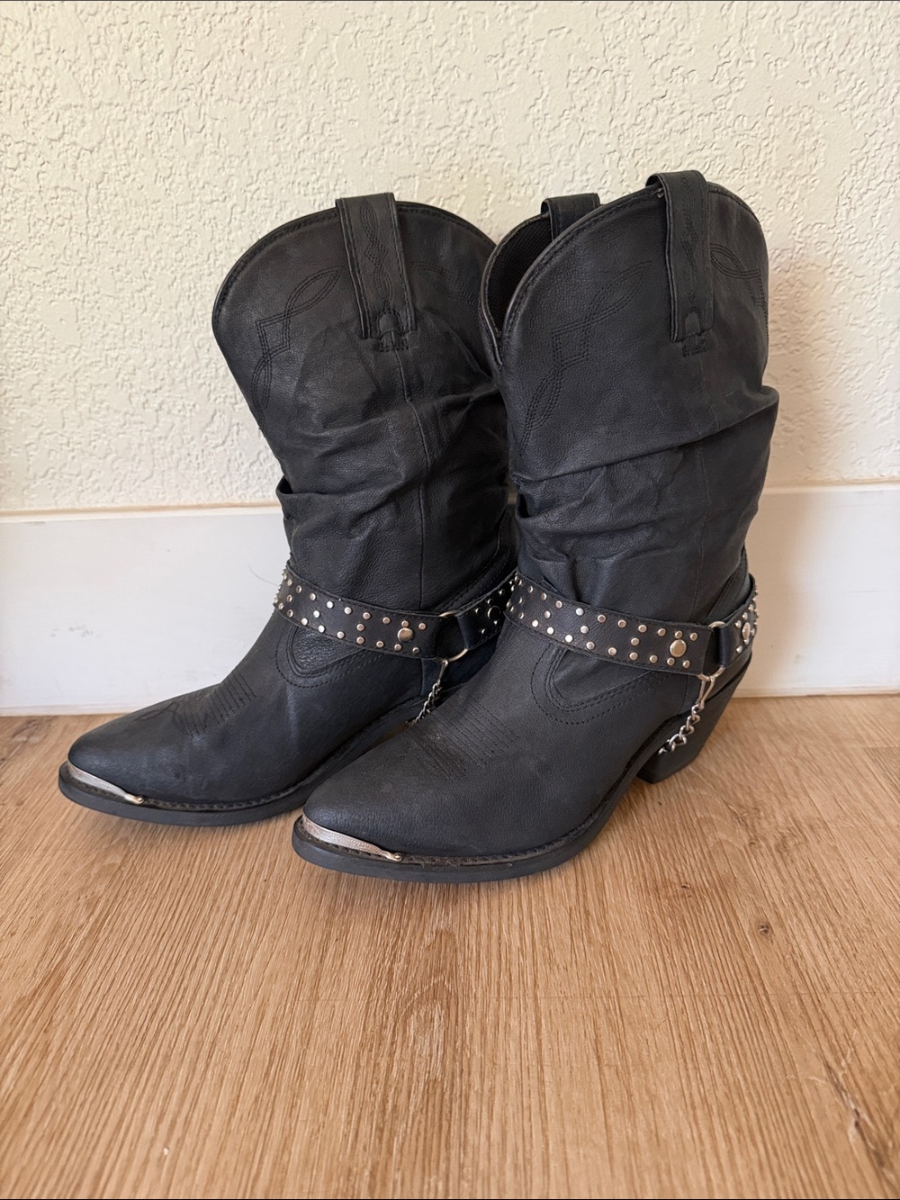 Shyanne Black Studded Western Pull-On Cowgirl Boots